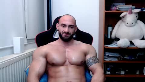 Snapshot of dariomuscle chatting on 12/03/24, 08:50 Dario online show from 12/03/24, 08:50