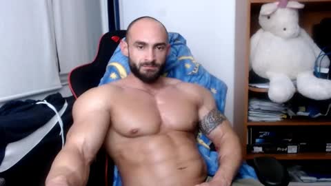 Snapshot of dariomuscle chatting on 12/08/24, 09:19 Dario online show from 12/08/24, 09:19