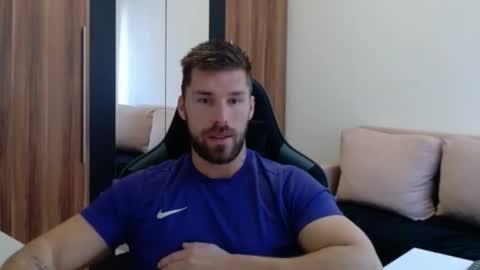 darius_94 online show from 02/12/26, 09:37