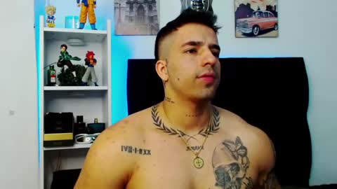 Snapshot of darius_phoenix chatting on 12/02/24, 10:07 Darius Phoenix  online show from 12/02/24, 10:07