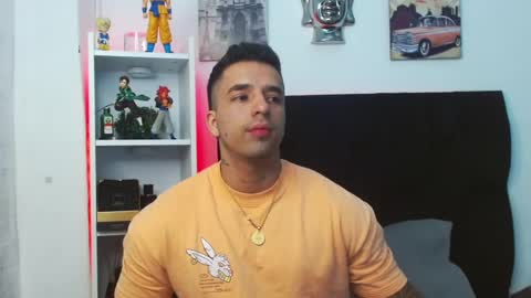 Snapshot of darius_phoenix chatting on 12/11/24, 04:49 Darius Phoenix  online show from 12/11/24, 04:49