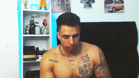 Snapshot of darius_phoenix chatting on 12/15/24, 03:45 Darius Phoenix  online show from 12/15/24, 03:45