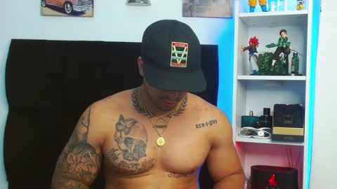 Snapshot of darius_phoenix chatting on 12/21/24, 11:44 Darius Phoenix  online show from 12/21/24, 11:44