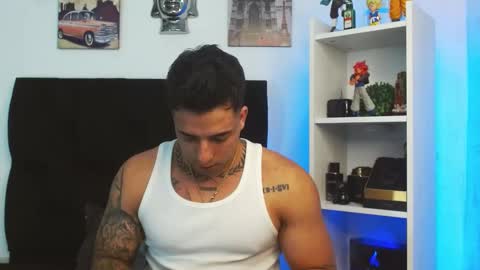Snapshot of darius_phoenix chatting on 01/05/25, 04:36 Darius Phoenix  online show from 01/05/25, 04:36