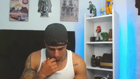 Snapshot of darius_phoenix chatting on 01/13/25, 03:34 Darius Phoenix  online show from 01/13/25, 03:34