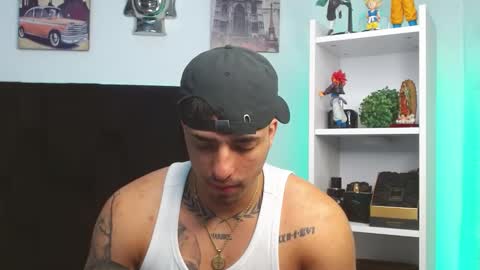 Snapshot of darius_phoenix chatting on 01/29/25, 12:24 Darius Phoenix  online show from 01/29/25, 12:24