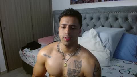 Snapshot of darius_phoenix chatting on 02/02/25, 10:24 Darius Phoenix  online show from 02/02/25, 10:24