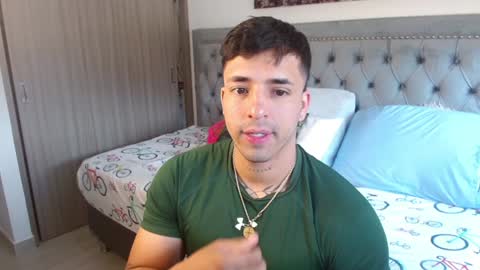 Snapshot of darius_phoenix chatting on 02/02/25, 05:59 Darius Phoenix  online show from 02/02/25, 05:59