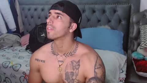 Snapshot of darius_phoenix chatting on 02/19/25, 12:11 Darius Phoenix  online show from 02/19/25, 12:11