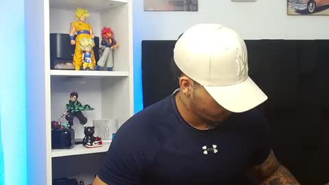 Snapshot of darius_phoenix chatting on 03/05/25, 05:40 Darius Phoenix  online show from 03/05/25, 05:40
