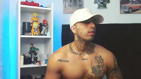 Snapshot of darius_phoenix chatting on 03/11/25, 06:10 Darius Phoenix  online show from 03/11/25, 06:10