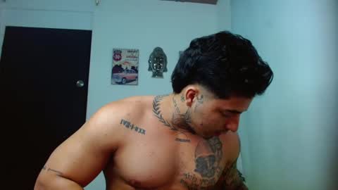 Snapshot of darius_phoenix chatting on 09/09/25, 07:13 Darius Phoenix  online show from 09/09/25, 07:13