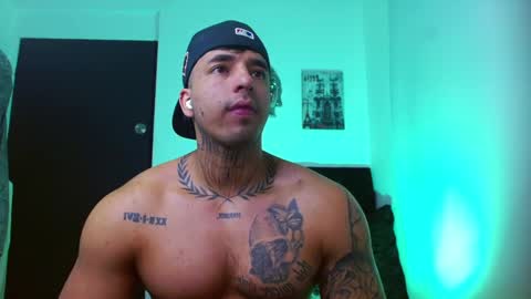 Snapshot of darius_phoenix chatting on 09/12/25, 10:43 Darius Phoenix  online show from 09/12/25, 10:43
