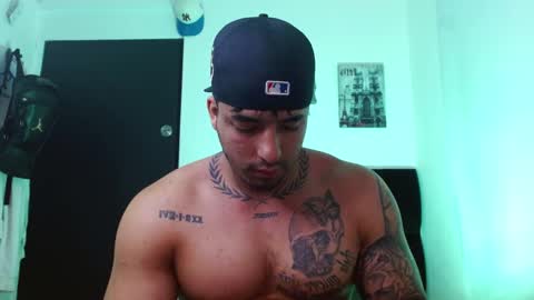 Snapshot of darius_phoenix chatting on 09/23/25, 07:17 Darius Phoenix  online show from 09/23/25, 07:17