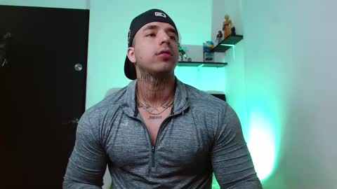 Darius Phoenix  online show from 12/05/25, 07:32