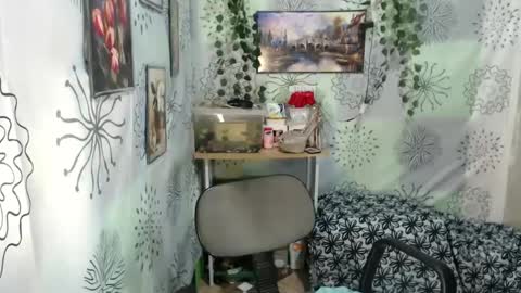 yushico online show from 02/19/25, 09:36