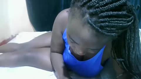 dark_anggel online show from 09/24/25, 03:32