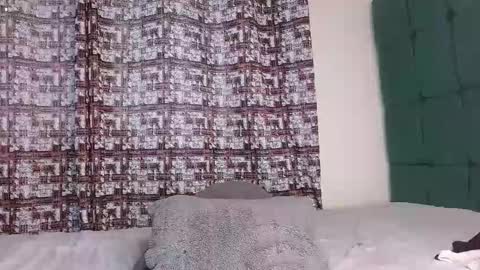 Snapshot of dark_chocolate0 chatting on 11/03/25, 08:37 becky online show from 11/03/25, 08:37