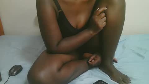 Snapshot of dark_chocoloate chatting on 04/19/26, 10:14 coco online show from 04/19/26, 10:14