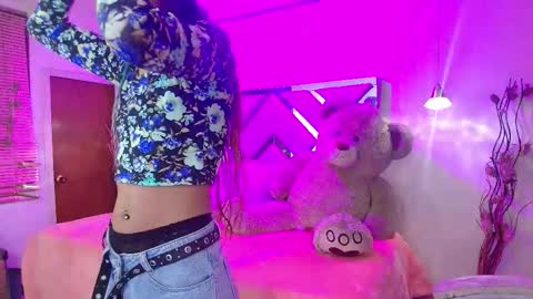 dark_dominika online show from 12/20/25, 12:56