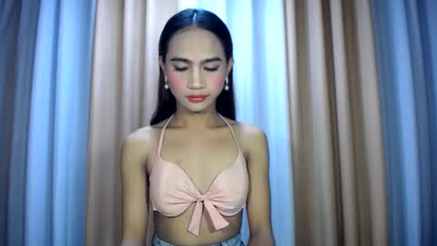 Snapshot of dark_hurohuro19 chatting on 06/03/26, 02:47 LIANNA online show from 06/03/26, 02:47