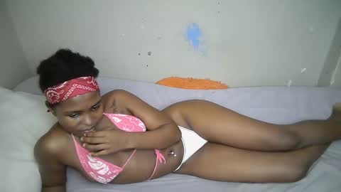 dark_lovly online show from 12/17/25, 11:11