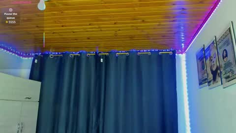 Juanito online show from 09/19/25, 04:14