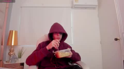 dark_sun333 online show from 11/17/25, 08:47