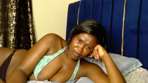 Snapshot of dark_tiffany chatting on 10/14/25, 11:05 Tiff online show from 10/14/25, 11:05