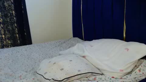 Snapshot of dark_tiffany chatting on 11/25/25, 01:22 Tiff online show from 11/25/25, 01:22