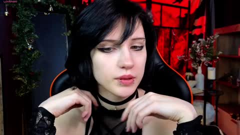 Snapshot of dark_vamp_ chatting on 12/21/24, 01:15 Vamp  online show from 12/21/24, 01:15