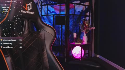 Snapshot of dark_vamp_ chatting on 01/22/25, 06:31 Vamp  online show from 01/22/25, 06:31