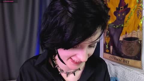 Snapshot of dark_vamp_ chatting on 01/23/25, 06:03 Vamp  online show from 01/23/25, 06:03