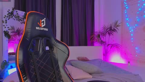 Snapshot of dark_vamp_ chatting on 01/31/25, 09:16 Vamp  online show from 01/31/25, 09:16