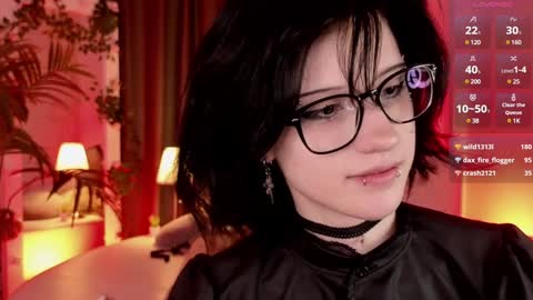 Snapshot of dark_vamp_ chatting on 02/07/25, 12:42 Vamp  online show from 02/07/25, 12:42