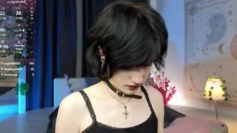 Snapshot of dark_vamp_ chatting on 03/01/25, 03:27 Vamp  online show from 03/01/25, 03:27