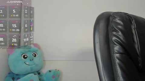 Snapshot of darkboy26_ chatting on 06/16/26, 12:35 Blake online show from 06/16/26, 12:35