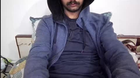 Snapshot of darkbud03 chatting on 01/06/26, 05:05 just a guy online show from 01/06/26, 05:05