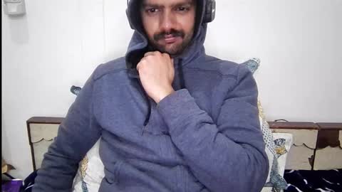 Snapshot of darkbud03 chatting on 01/15/26, 05:27 just a guy online show from 01/15/26, 05:27