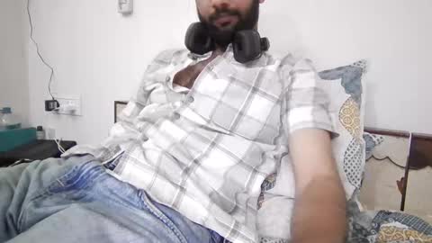 Snapshot of darkbud03 chatting on 03/27/26, 10:48 just a guy online show from 03/27/26, 10:48
