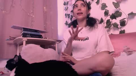  Candy   online show from 10/12/25, 12:48