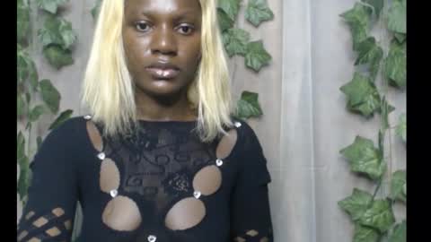 Snapshot of darkchocoxx chatting on 09/16/25, 09:05 sexygal online show from 09/16/25, 09:05