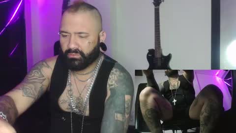 Snapshot of darkclothes chatting on 12/30/24, 10:21 darkclothes online show from 12/30/24, 10:21