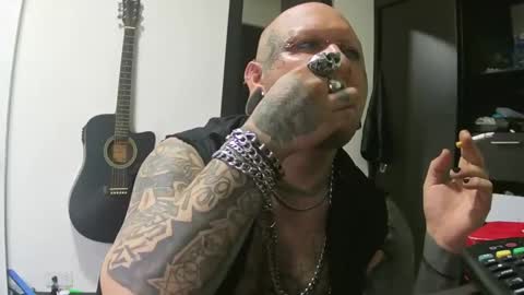 Snapshot of darkclothes chatting on 01/21/25, 02:22 darkclothes online show from 01/21/25, 02:22