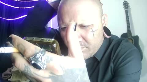 Snapshot of darkclothes chatting on 01/22/25, 11:12 darkclothes online show from 01/22/25, 11:12