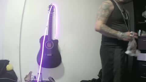 Snapshot of darkclothes chatting on 02/01/25, 11:10 darkclothes online show from 02/01/25, 11:10