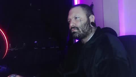 Snapshot of darkclothes chatting on 02/23/25, 04:39 darkclothes online show from 02/23/25, 04:39