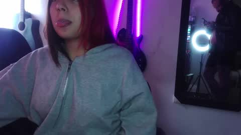 Snapshot of darkclothes chatting on 02/25/25, 12:13 darkclothes online show from 02/25/25, 12:13