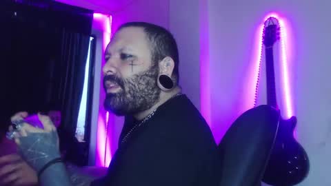 Snapshot of darkclothes chatting on 02/26/25, 11:09 darkclothes online show from 02/26/25, 11:09