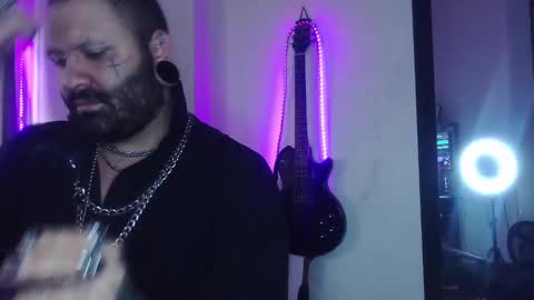 Snapshot of darkclothes chatting on 02/27/25, 05:58 darkclothes online show from 02/27/25, 05:58